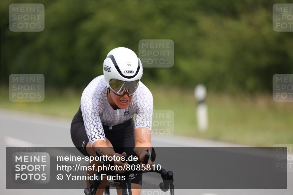 22.06.2025 - Viking Triathlon Yannick Fuchs http://msf.ph/oto/8085810 22.06.2025 12:40:02 Radfahren 30, 330 meine-sportfotos.de