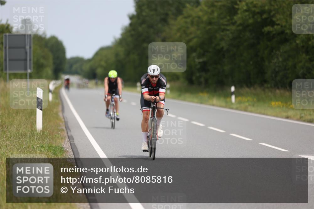 22.06.2025 - Viking Triathlon Yannick Fuchs http://msf.ph/oto/8085816 22.06.2025 12:40:07 Radfahren 30, 330, 447 meine-sportfotos.de