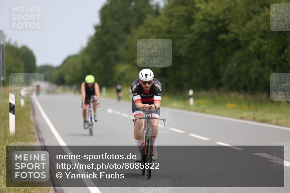 22.06.2025 - Viking Triathlon Yannick Fuchs http://msf.ph/oto/8085822 22.06.2025 12:40:07 Radfahren 30, 330, 447 meine-sportfotos.de