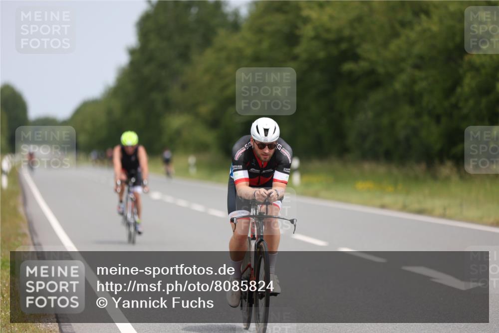22.06.2025 - Viking Triathlon Yannick Fuchs http://msf.ph/oto/8085824 22.06.2025 12:40:08 Radfahren 330, 447 meine-sportfotos.de