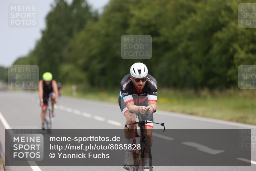 22.06.2025 - Viking Triathlon Yannick Fuchs http://msf.ph/oto/8085828 22.06.2025 12:40:08 Radfahren 330, 447 meine-sportfotos.de