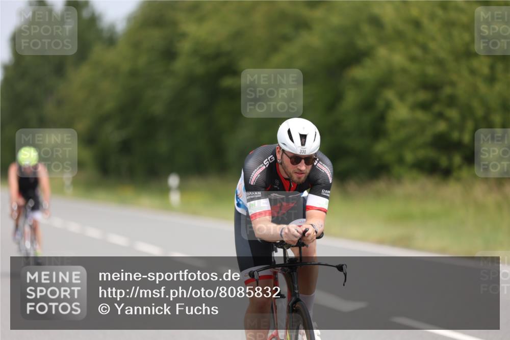 22.06.2025 - Viking Triathlon Yannick Fuchs http://msf.ph/oto/8085832 22.06.2025 12:40:08 Radfahren 330, 447 meine-sportfotos.de