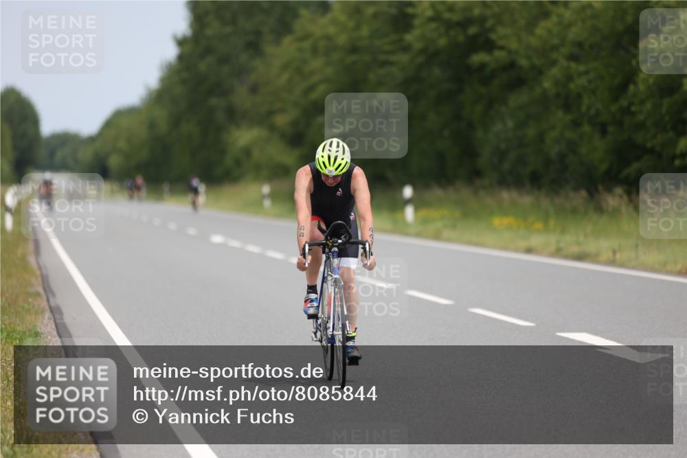 22.06.2025 - Viking Triathlon Yannick Fuchs http://msf.ph/oto/8085844 22.06.2025 12:40:10 Radfahren 108, 330, 447 meine-sportfotos.de