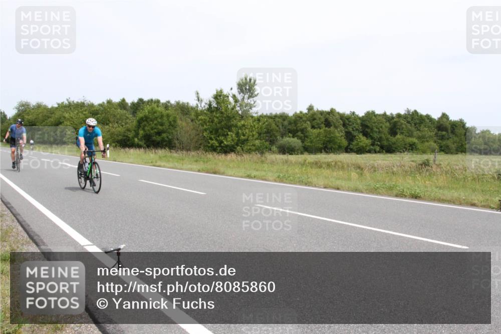22.06.2025 - Viking Triathlon Yannick Fuchs http://msf.ph/oto/8085860 22.06.2025 13:10:04 Radfahren 25, 128, 181 meine-sportfotos.de