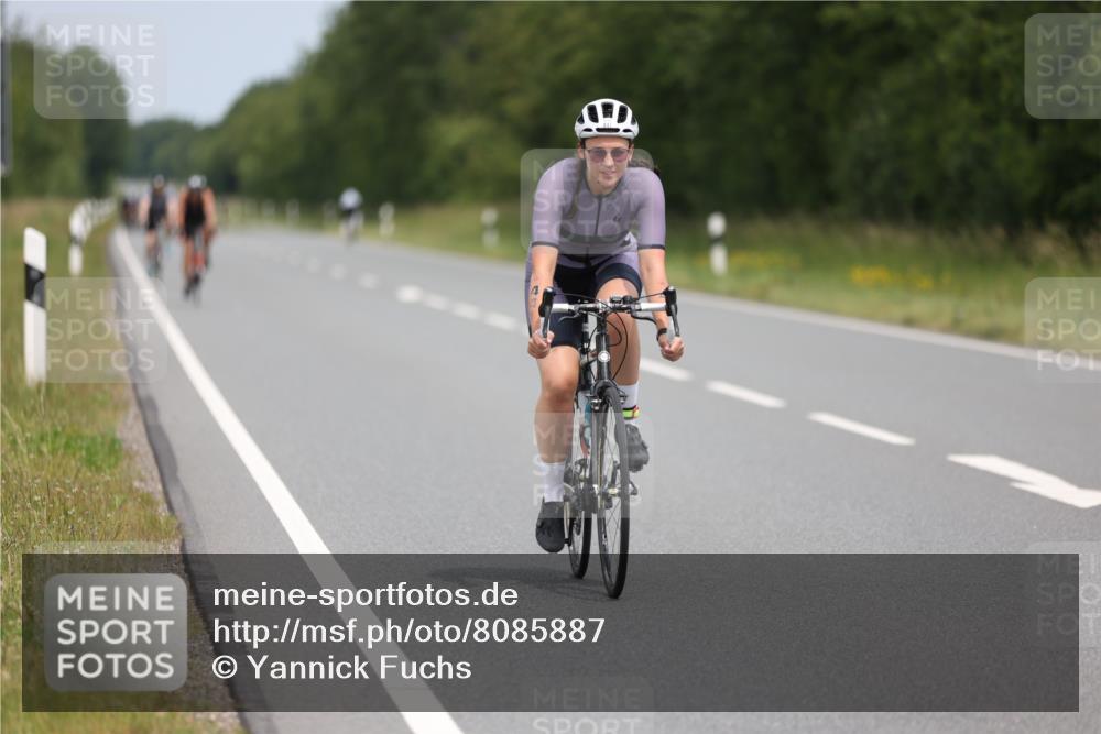 22.06.2025 - Viking Triathlon Yannick Fuchs http://msf.ph/oto/8085887 22.06.2025 12:40:36 Radfahren 217, 267, 441, 446 meine-sportfotos.de