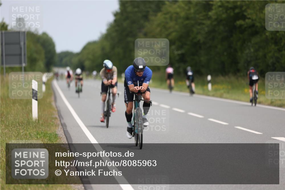 22.06.2025 - Viking Triathlon Yannick Fuchs http://msf.ph/oto/8085963 22.06.2025 12:40:58 Radfahren 71, 148, 214, 309, 464, 523, 620, 626, 639 meine-sportfotos.de