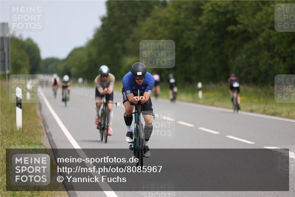 22.06.2025 - Viking Triathlon Yannick Fuchs http://msf.ph/oto/8085967 22.06.2025 12:40:58 Radfahren 71, 148, 214, 309, 464, 523, 620, 626, 639 meine-sportfotos.de