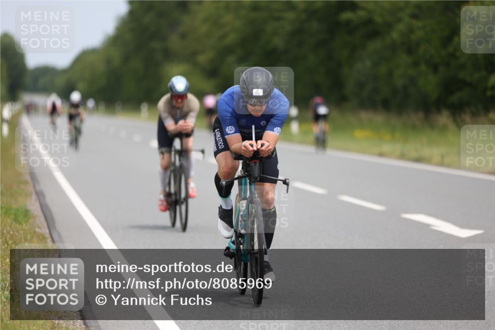 22.06.2025 - Viking Triathlon Yannick Fuchs http://msf.ph/oto/8085969 22.06.2025 12:40:59 Radfahren 71, 148, 214, 309, 464, 523, 620, 626, 639 meine-sportfotos.de