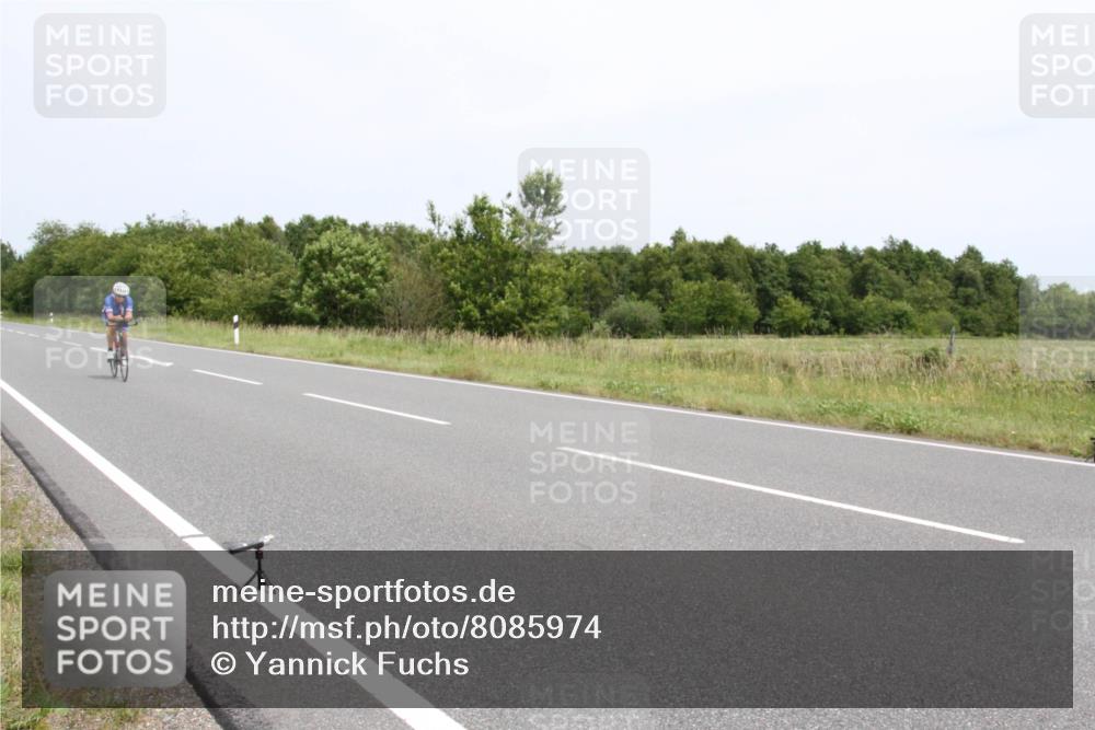 22.06.2025 - Viking Triathlon Yannick Fuchs http://msf.ph/oto/8085974 22.06.2025 13:10:42 Radfahren 225, 488 meine-sportfotos.de