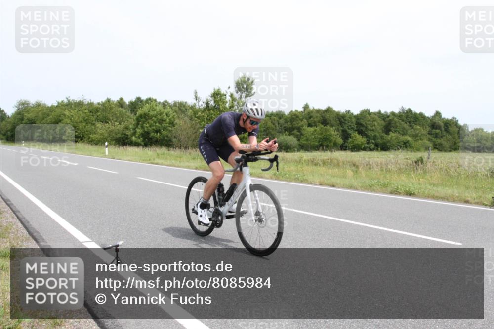 22.06.2025 - Viking Triathlon Yannick Fuchs http://msf.ph/oto/8085984 22.06.2025 13:10:46 Radfahren 136, 225, 488 meine-sportfotos.de