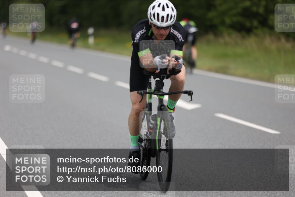 22.06.2025 - Viking Triathlon Yannick Fuchs http://msf.ph/oto/8086000 22.06.2025 12:41:06 Radfahren 71, 206, 462, 523, 639 meine-sportfotos.de