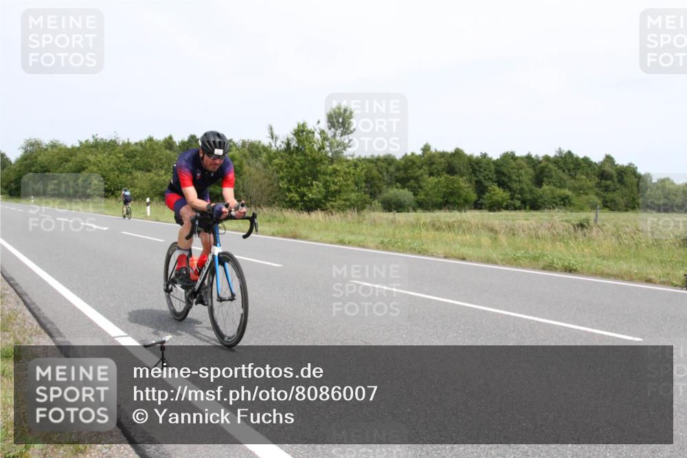 22.06.2025 - Viking Triathlon Yannick Fuchs http://msf.ph/oto/8086007 22.06.2025 13:10:54 Radfahren 621, 634 meine-sportfotos.de