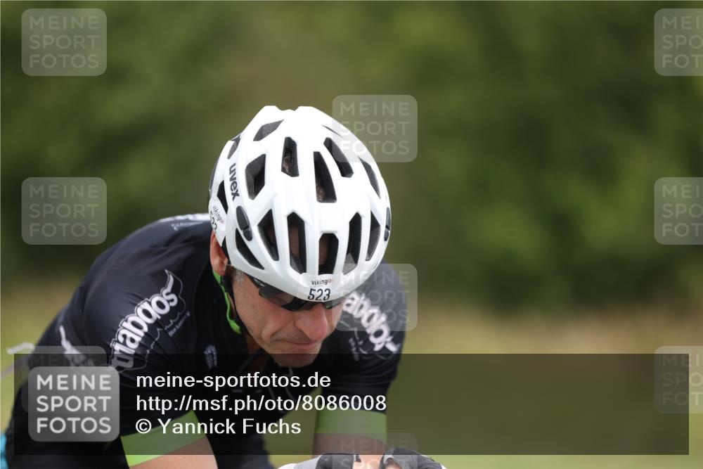 22.06.2025 - Viking Triathlon Yannick Fuchs http://msf.ph/oto/8086008 22.06.2025 12:41:07 Radfahren 71, 206, 462, 523 meine-sportfotos.de