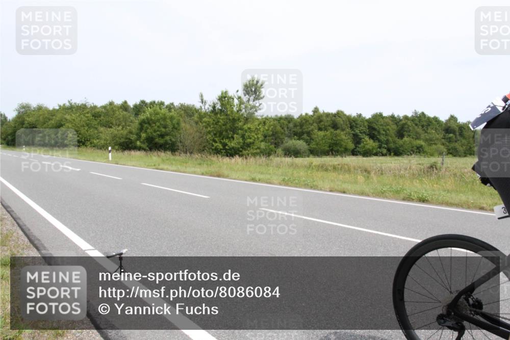 22.06.2025 - Viking Triathlon Yannick Fuchs http://msf.ph/oto/8086084 22.06.2025 13:11:20 Radfahren 327, 342, 626 meine-sportfotos.de