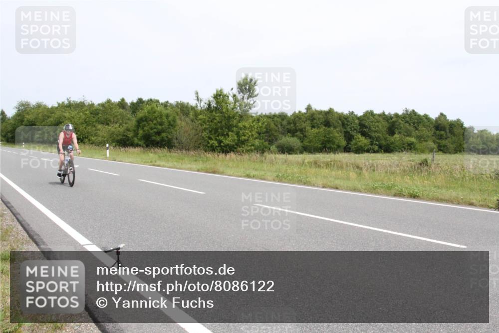 22.06.2025 - Viking Triathlon Yannick Fuchs http://msf.ph/oto/8086122 22.06.2025 13:11:32 Radfahren 328, 336 meine-sportfotos.de