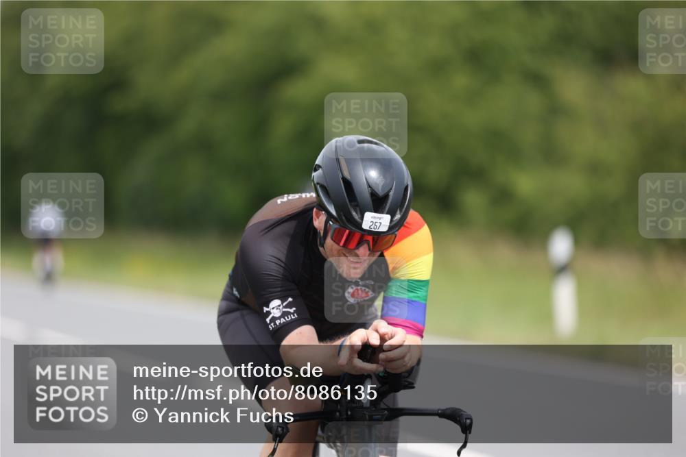 22.06.2025 - Viking Triathlon Yannick Fuchs http://msf.ph/oto/8086135 22.06.2025 12:41:53 Radfahren 257, 290 meine-sportfotos.de