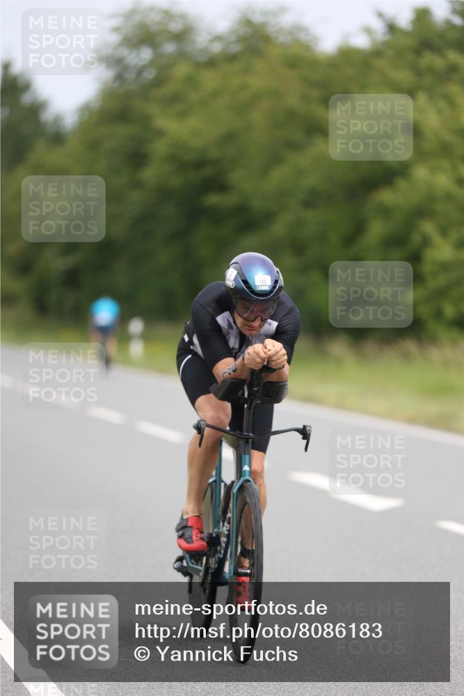 22.06.2025 - Viking Triathlon Yannick Fuchs http://msf.ph/oto/8086183 22.06.2025 12:42:59 Radfahren 146, 181 meine-sportfotos.de
