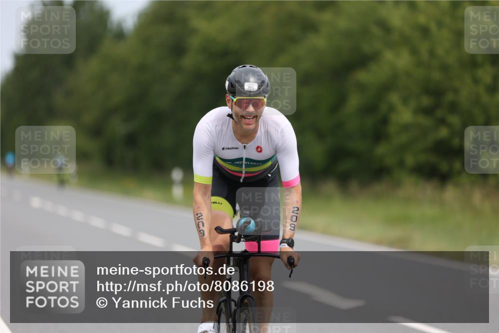 22.06.2025 - Viking Triathlon Yannick Fuchs http://msf.ph/oto/8086198 22.06.2025 12:43:10 Radfahren 40, 209, 291, 448, 606 meine-sportfotos.de