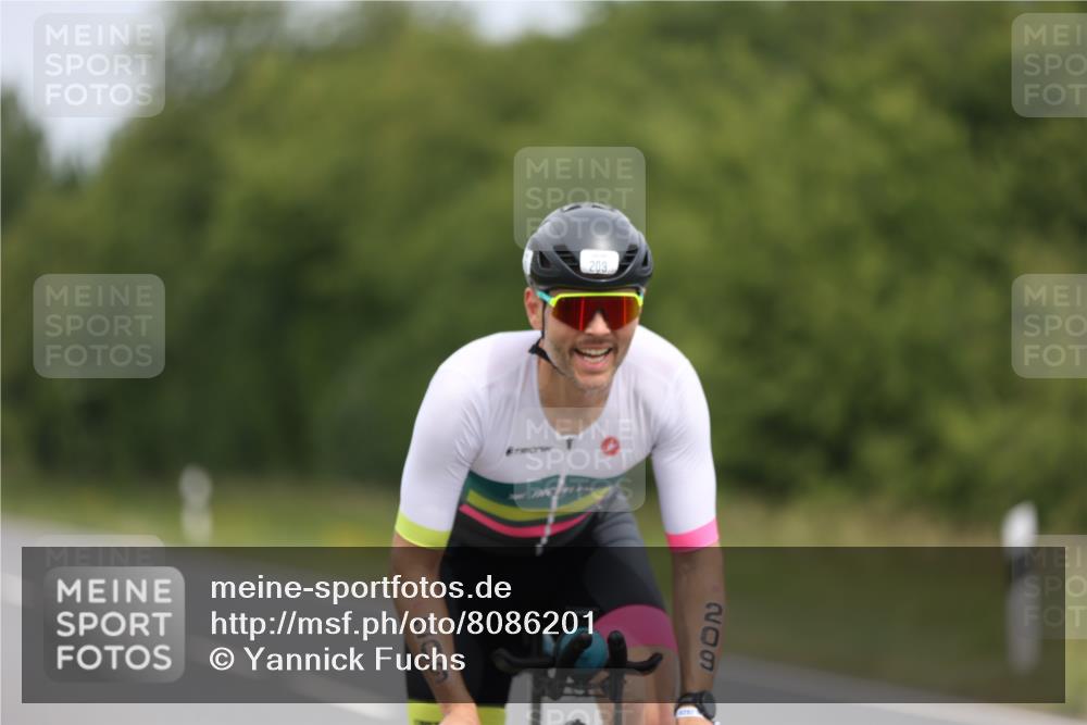 22.06.2025 - Viking Triathlon Yannick Fuchs http://msf.ph/oto/8086201 22.06.2025 12:43:10 Radfahren 40, 209, 291, 448, 606 meine-sportfotos.de