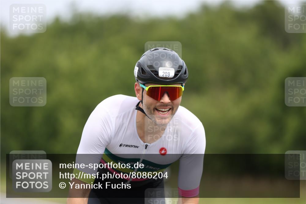22.06.2025 - Viking Triathlon Yannick Fuchs http://msf.ph/oto/8086204 22.06.2025 12:43:10 Radfahren 40, 209, 291, 448, 606 meine-sportfotos.de