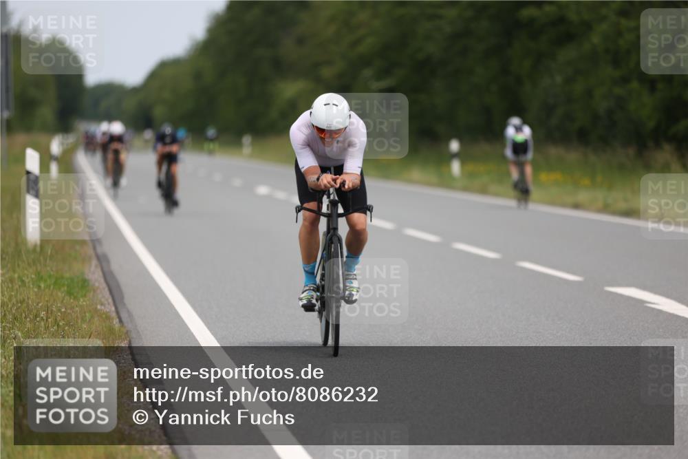 22.06.2025 - Viking Triathlon Yannick Fuchs http://msf.ph/oto/8086232 22.06.2025 12:43:17 Radfahren 40, 207, 291, 301, 438, 448, 546, 621 meine-sportfotos.de