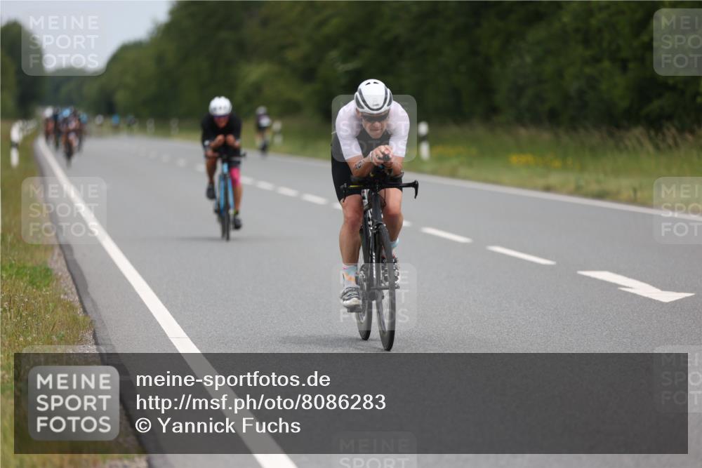 22.06.2025 - Viking Triathlon Yannick Fuchs http://msf.ph/oto/8086283 22.06.2025 12:43:26 Radfahren 12, 109, 207, 301, 320, 438, 546, 616, 621 meine-sportfotos.de