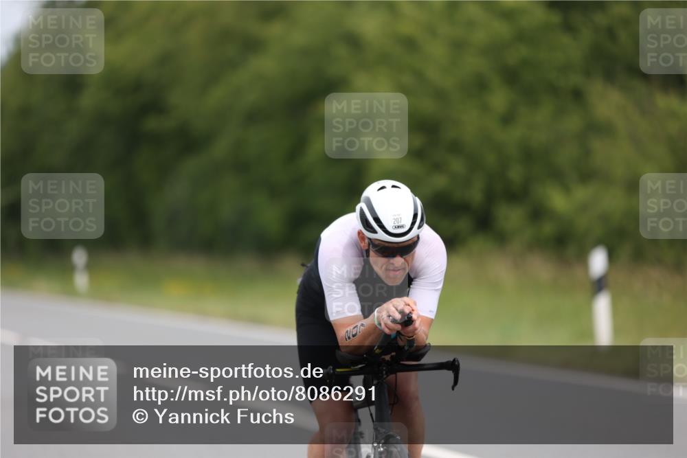 22.06.2025 - Viking Triathlon Yannick Fuchs http://msf.ph/oto/8086291 22.06.2025 12:43:27 Radfahren 12, 109, 207, 301, 320, 438, 546, 616, 621 meine-sportfotos.de