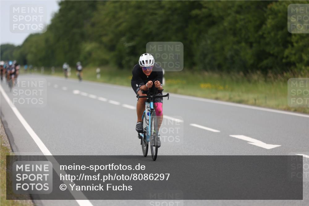 22.06.2025 - Viking Triathlon Yannick Fuchs http://msf.ph/oto/8086297 22.06.2025 12:43:28 Radfahren 12, 109, 187, 207, 320, 327, 438, 546, 616, 621, 654 meine-sportfotos.de
