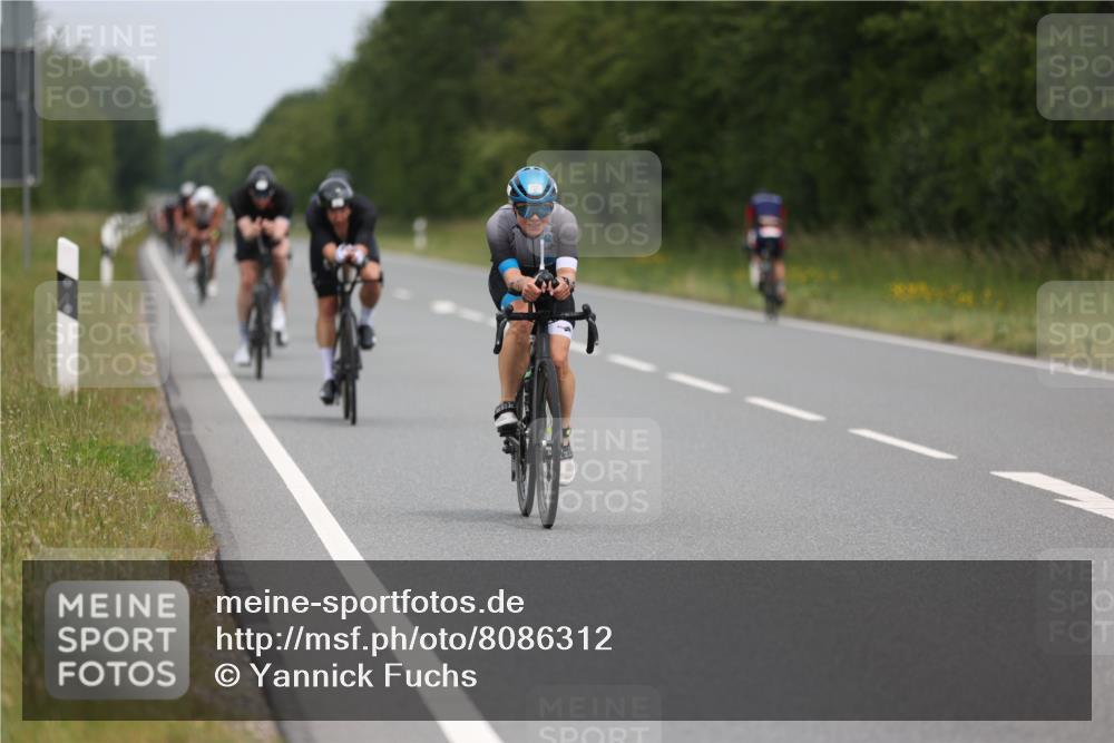 22.06.2025 - Viking Triathlon Yannick Fuchs http://msf.ph/oto/8086312 22.06.2025 12:43:34 Radfahren 12, 109, 124, 187, 316, 327, 349, 388, 407, 442, 493, 522, 654 meine-sportfotos.de