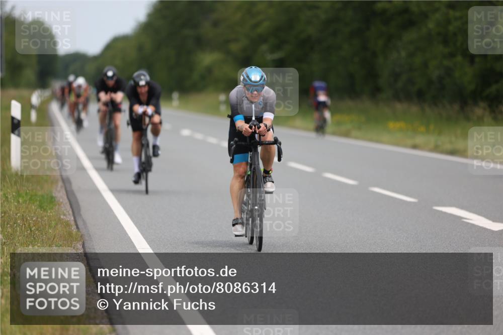 22.06.2025 - Viking Triathlon Yannick Fuchs http://msf.ph/oto/8086314 22.06.2025 12:43:35 Radfahren 12, 109, 124, 187, 316, 327, 349, 388, 407, 442, 493, 522, 654 meine-sportfotos.de