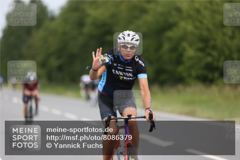22.06.2025 - Viking Triathlon Yannick Fuchs http://msf.ph/oto/8086379 22.06.2025 12:43:46 Radfahren 7, 83, 196, 318, 349, 359, 388, 407, 428, 506 meine-sportfotos.de