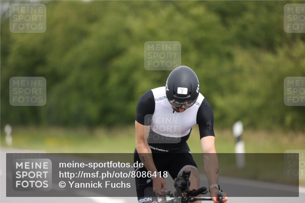 22.06.2025 - Viking Triathlon Yannick Fuchs http://msf.ph/oto/8086418 22.06.2025 12:43:54 Radfahren 7, 83, 196, 318 meine-sportfotos.de