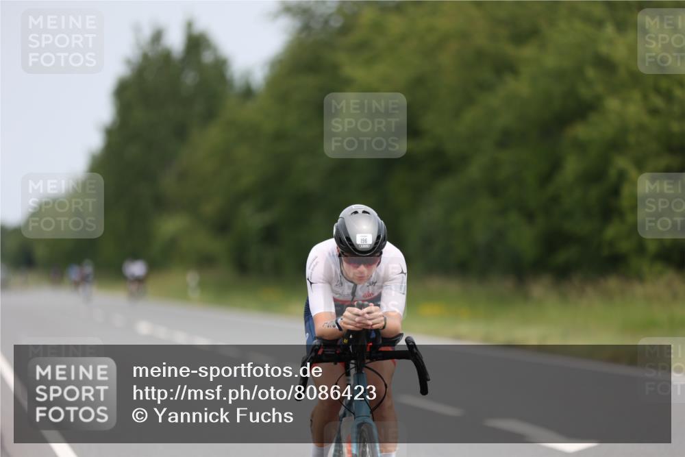 22.06.2025 - Viking Triathlon Yannick Fuchs http://msf.ph/oto/8086423 22.06.2025 12:43:55 Radfahren 7, 83, 196, 318 meine-sportfotos.de
