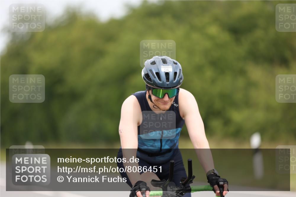 22.06.2025 - Viking Triathlon Yannick Fuchs http://msf.ph/oto/8086451 22.06.2025 12:44:19 Radfahren 136, 342, 374, 634 meine-sportfotos.de