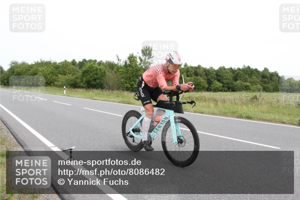 22.06.2025 - Viking Triathlon Yannick Fuchs http://msf.ph/oto/8086482 22.06.2025 13:13:21 Radfahren 64, 186 meine-sportfotos.de
