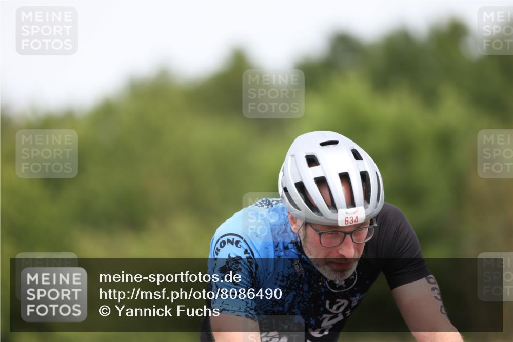 22.06.2025 - Viking Triathlon Yannick Fuchs http://msf.ph/oto/8086490 22.06.2025 12:44:27 Radfahren 186, 374, 634 meine-sportfotos.de