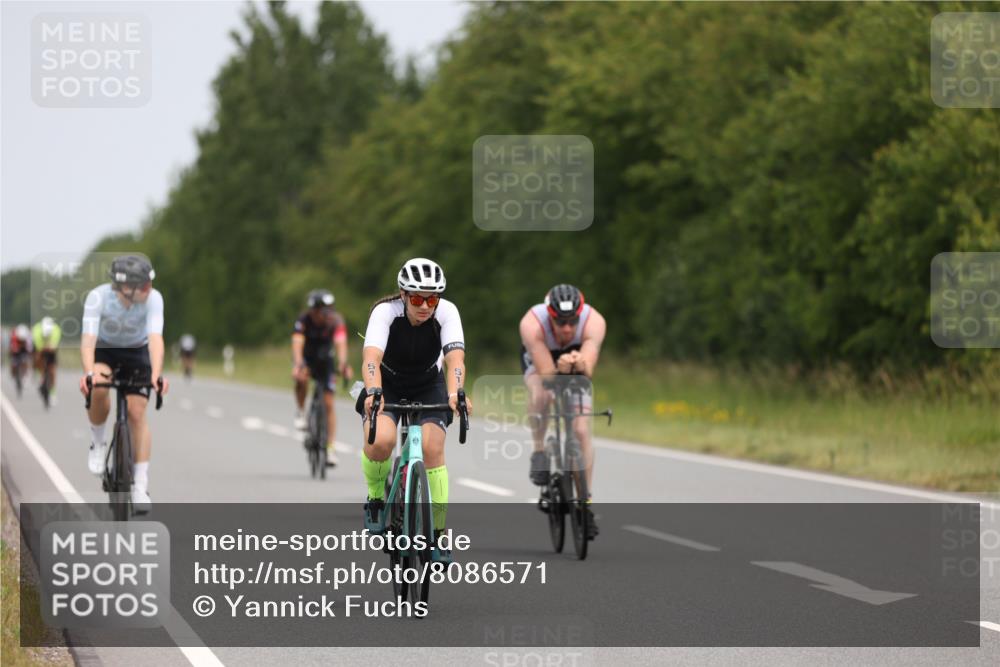 22.06.2025 - Viking Triathlon Yannick Fuchs http://msf.ph/oto/8086571 22.06.2025 12:45:32 Radfahren 147, 255, 312, 357, 395, 515, 535, 611 meine-sportfotos.de