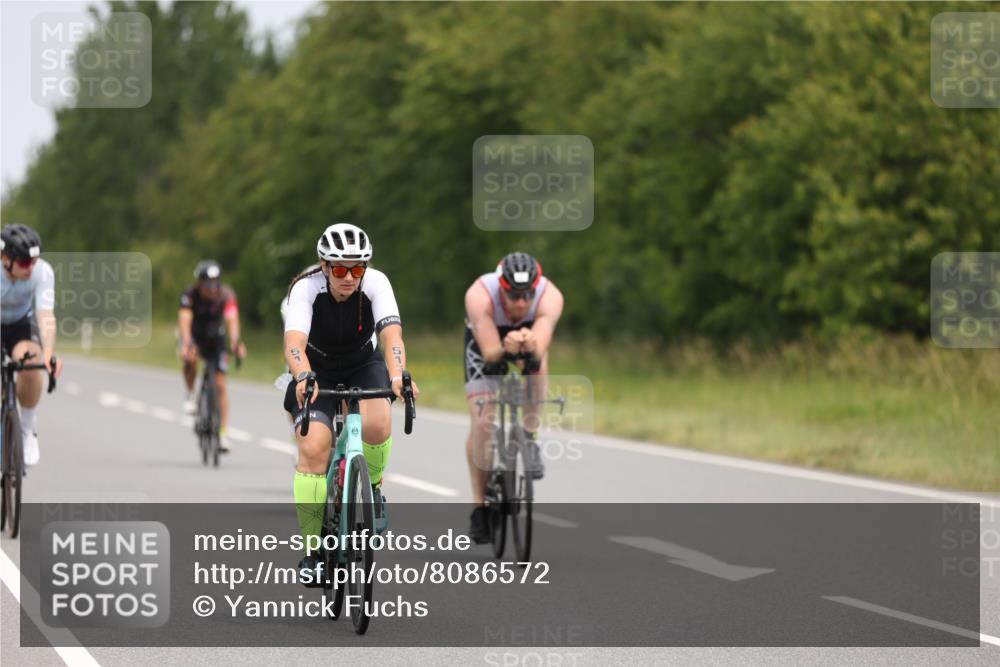 22.06.2025 - Viking Triathlon Yannick Fuchs http://msf.ph/oto/8086572 22.06.2025 12:45:33 Radfahren 147, 255, 312, 357, 395, 515, 535, 611 meine-sportfotos.de