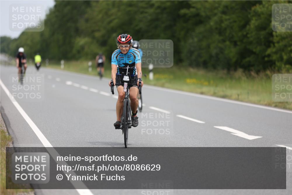 22.06.2025 - Viking Triathlon Yannick Fuchs http://msf.ph/oto/8086629 22.06.2025 12:45:50 Radfahren 98, 190, 225, 350, 644 meine-sportfotos.de