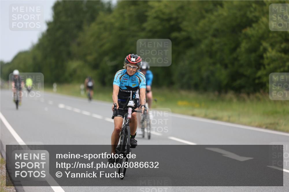 22.06.2025 - Viking Triathlon Yannick Fuchs http://msf.ph/oto/8086632 22.06.2025 12:45:50 Radfahren 98, 190, 225, 350, 644 meine-sportfotos.de