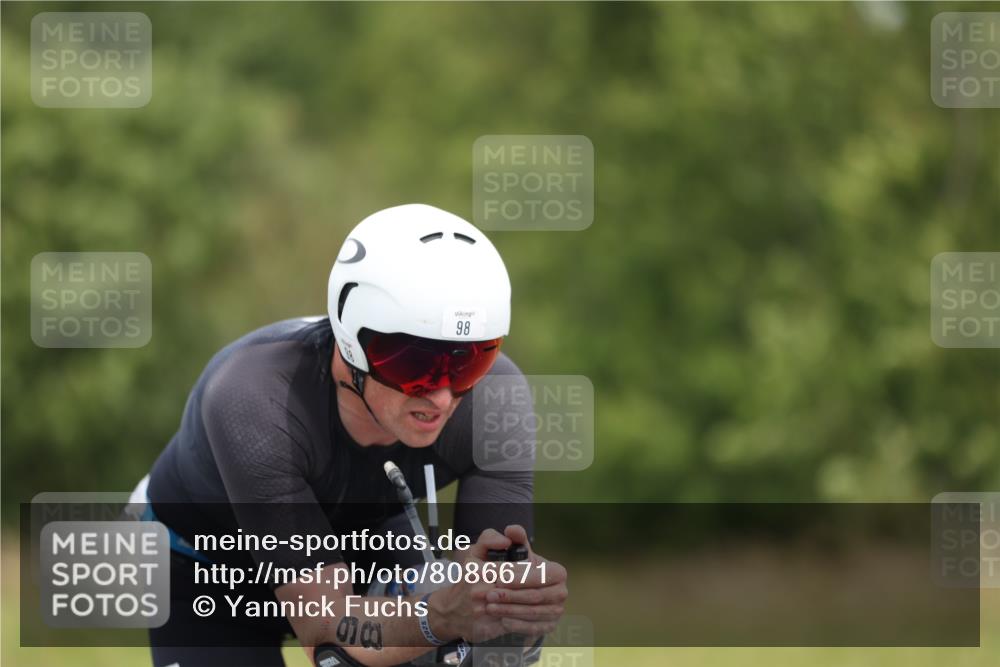 22.06.2025 - Viking Triathlon Yannick Fuchs http://msf.ph/oto/8086671 22.06.2025 12:45:57 Radfahren 98, 261, 350, 644 meine-sportfotos.de