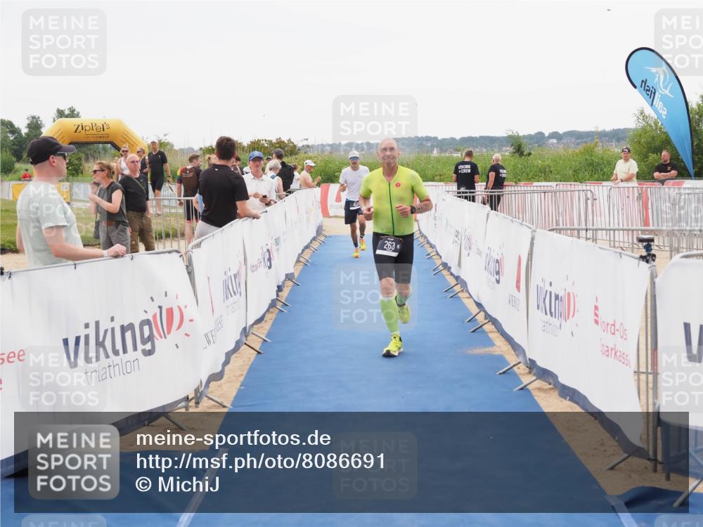 22.06.2025 - Viking Triathlon MichiJ http://msf.ph/oto/8086691 22.06.2025 16:16:51 Ziel 263, 459 meine-sportfotos.de