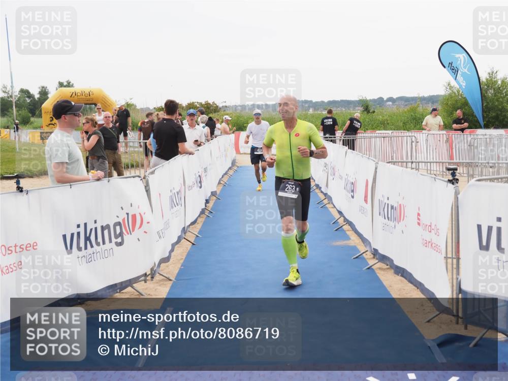 22.06.2025 - Viking Triathlon MichiJ http://msf.ph/oto/8086719 22.06.2025 16:16:52 Ziel 263, 459 meine-sportfotos.de