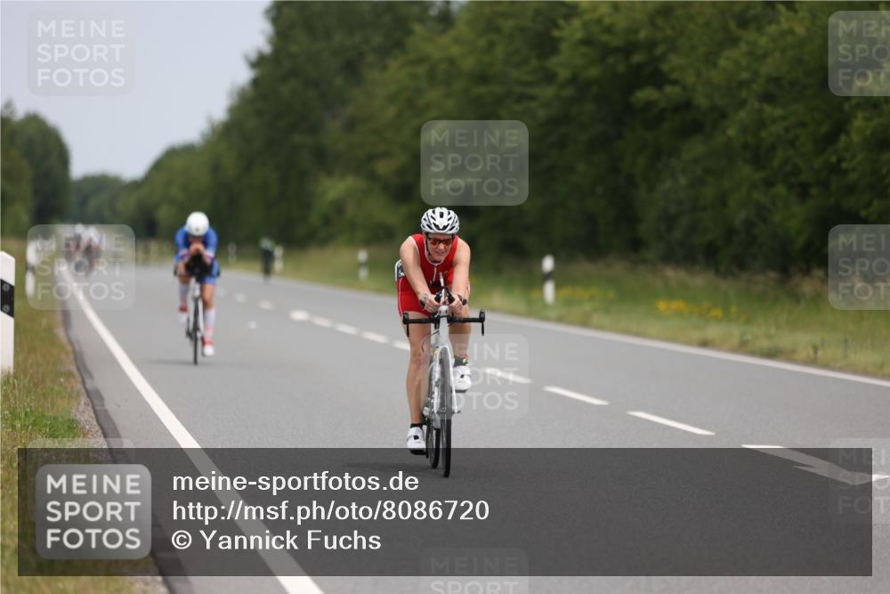 22.06.2025 - Viking Triathlon Yannick Fuchs http://msf.ph/oto/8086720 22.06.2025 12:46:23 Radfahren 230, 236, 326, 353, 607 meine-sportfotos.de