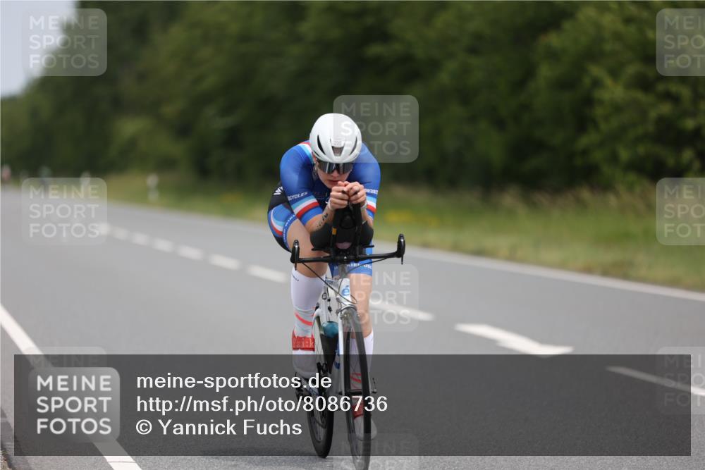 22.06.2025 - Viking Triathlon Yannick Fuchs http://msf.ph/oto/8086736 22.06.2025 12:46:27 Radfahren 230, 236, 326, 353, 465, 607 meine-sportfotos.de