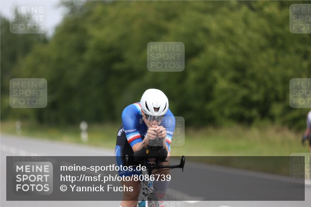 22.06.2025 - Viking Triathlon Yannick Fuchs http://msf.ph/oto/8086739 22.06.2025 12:46:27 Radfahren 230, 236, 326, 353, 465, 607 meine-sportfotos.de