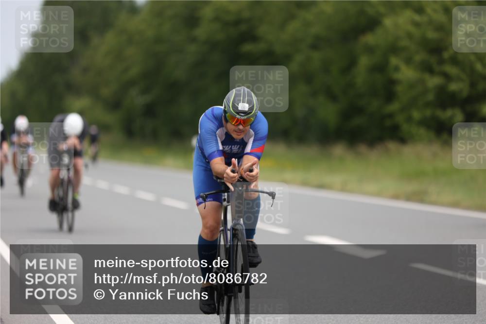 22.06.2025 - Viking Triathlon Yannick Fuchs http://msf.ph/oto/8086782 22.06.2025 12:46:40 Radfahren 127, 135, 219, 351, 431, 474, 532 meine-sportfotos.de