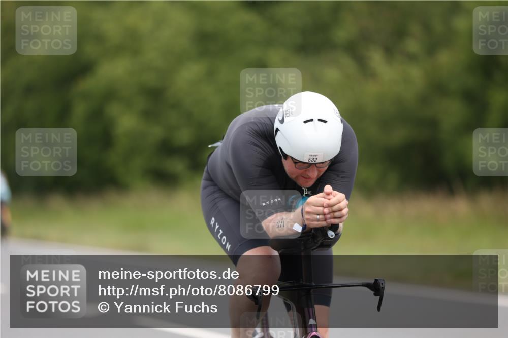 22.06.2025 - Viking Triathlon Yannick Fuchs http://msf.ph/oto/8086799 22.06.2025 12:46:42 Radfahren 127, 135, 219, 351, 431, 474, 532 meine-sportfotos.de