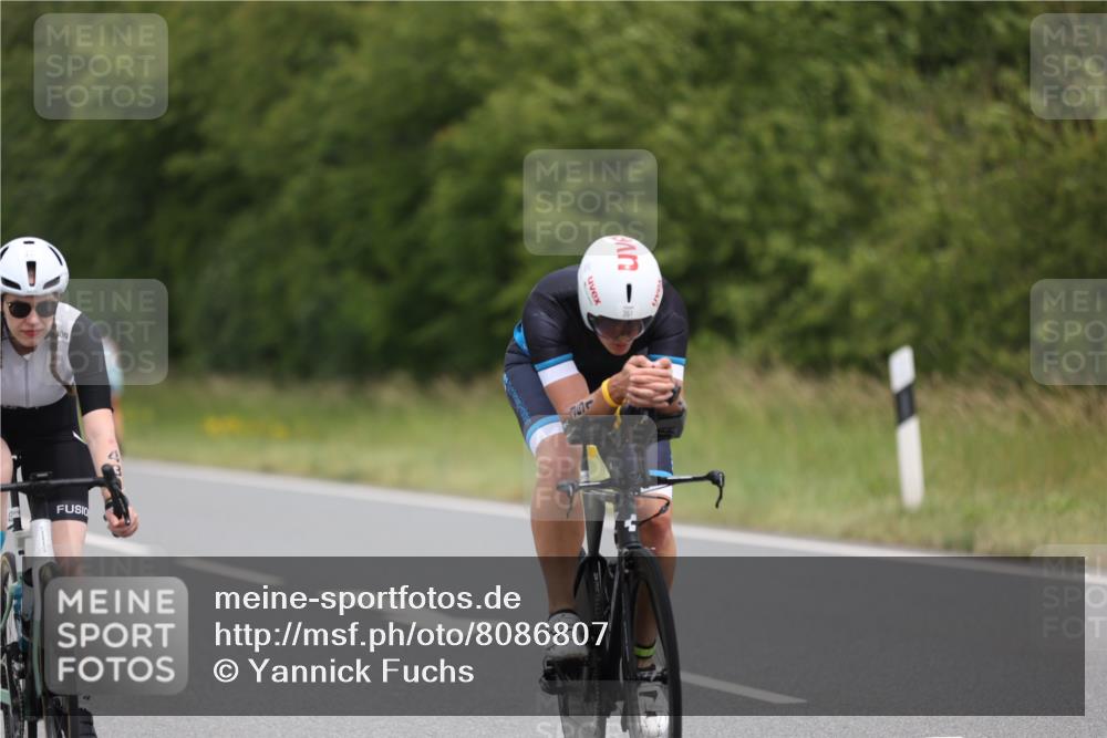 22.06.2025 - Viking Triathlon Yannick Fuchs http://msf.ph/oto/8086807 22.06.2025 12:46:44 Radfahren 127, 135, 219, 351, 431, 439, 532 meine-sportfotos.de