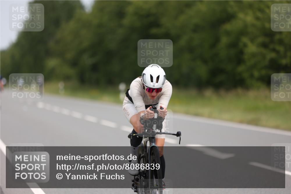 22.06.2025 - Viking Triathlon Yannick Fuchs http://msf.ph/oto/8086839 22.06.2025 12:46:56 Radfahren 19, 191, 377, 439, 480 meine-sportfotos.de